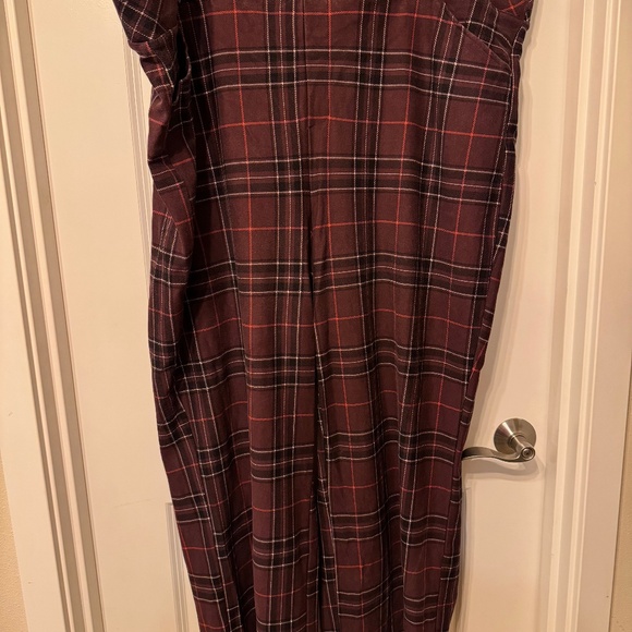 Torrid Studio Pull-On Pocket Pixie Wide-Leg Pants – Burgundy Plaid - Picture 1 of 9